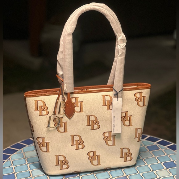 NWT Dooney & Bourke Monogram Tote - Picture 3 of 10